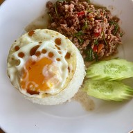 เมนูของร้าน ครัวเป็น 1 แชมป์ผัดไทย