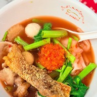 เย็นตาโฟเครื่องทรงโดย อ.มัลลิการ์ ปตท. บางนา