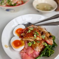 เมนูของร้าน ร้านบะหมี่ก้วง สาขา2 ท่ารถ99