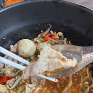 A JUNG Fish Ball • อจัง ฟิชบอล (ชื่อเดิม สอาด ลูกชิ้นปลา) ถนนพระราม 2