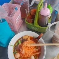 เมนูของร้าน เตี้ย เย็นตาโฟ