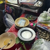 ลุงขาว ป้าภาโต้รุ่ง