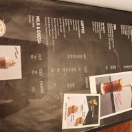 Greyhound Café เซ็นทรัลพลาซา ลาดพร้าว