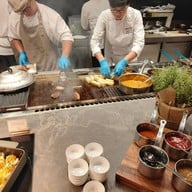 บรรยากาศ The Pavilion Restaurant โรงแรมดุสิต ธานี กรุงเทพฯ