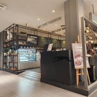 Greyhound Café เซ็นทรัลพลาซา ลาดพร้าว