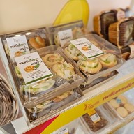 Plearn Cafe Bangpu - เพลิน คาเฟ่ บางปู บางปู