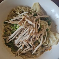 ร้านบะหมี่้กี๊ยวยูนนานสาขาเชียงราย บายพาสสนามกีฬา