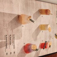 Greyhound Café เซ็นทรัลพลาซา ลาดพร้าว