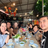 ลาบปลาจอมทอง ครัวแม่จินดา