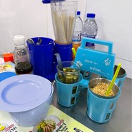 จังโก้บะหมี่เกี๊ยวคอนแวนต์