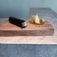 Kanori Hand Roll Bar  Central Embassy