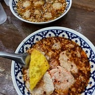 เล็กใหญ่ ก๋วยเตี๋ยวต้มยำโบราณ บรรทัดทอง