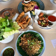 ลาบปลาจอมทอง ครัวแม่จินดา