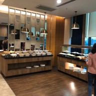 บรรยากาศ Breakfast Room La Quinta by Wyndham Istanbul Güneşli