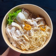 พชร หมี่ไก่ฉีก & ข้าว ชา กาแฟ