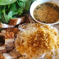 ส้มตำลุงพล วัดอู่ตะเภา