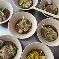 ก๋วยเตี๋ยวเรือ (ป้าเล็ก) เจ้าเก่า