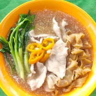 ราดหน้ายอดผัก 5แยกลำกะโหลก