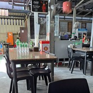 บรรยากาศ ขนมจีนเมืองคอน ถนนพานยม