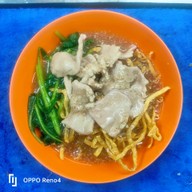 ราดหน้ายอดผัก 5แยกลำกะโหลก