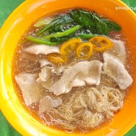 ราดหน้ายอดผัก 5แยกลำกะโหลก