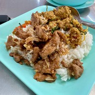 เมนูของร้าน ข้าวราดแกงเฮียปัน