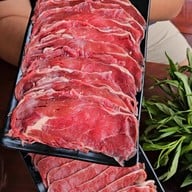 ร้านอาหารปิ้งย่างเหอ นวลจันทร์36  -