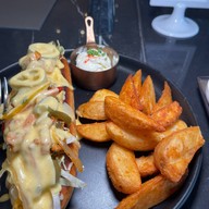 MoMo Cafe (Courtyard by Marriott Bangkok)