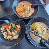 มามา หม่าล่า สาขาวิหารแดง สาขาวิหารแดง