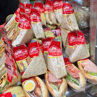 ฟาร์มเฮ้าส์ อารีย์