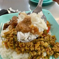 เมนูของร้าน ข้าวราดแกงเฮียปัน
