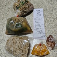 โย่ง ราดหน้าหมูอึ๋ม เจ้าเก่า เจ้าเดียว