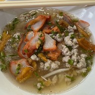ก๋วยเตี๋ยวสุโขทัยแม่บุญรอด สาขาโชคชัย4