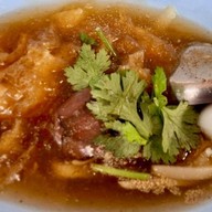 เจ้จิ๋ม กระเพาะปลาตลาดบางรัก