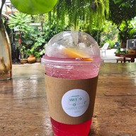 Camper coffee & Bar บางหัวเสือ