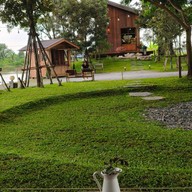 ดอกไม้ ประตู แจกัน วิลเลจ