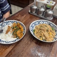 เล็กใหญ่ ก๋วยเตี๋ยวต้มยำโบราณ บรรทัดทอง