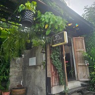 Camper coffee & Bar บางหัวเสือ