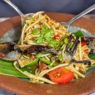 Zaab Eli (แซ่บอีลี่) ฟิวเจอร์พาร์ค และสเปลล์