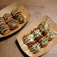 Mr.Takoyaki ทาโกะยากิ (ลูกใหญ่) +ข้าวปลาไหลย่างญี่ปุ่น