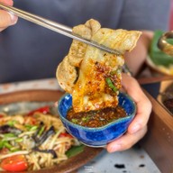 Zaab Eli (แซ่บอีลี่) ฟิวเจอร์พาร์ค และสเปลล์