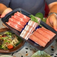 Zaab Eli (แซ่บอีลี่) ฟิวเจอร์พาร์ค และสเปลล์