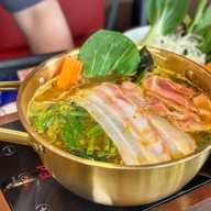 Zaab Eli (แซ่บอีลี่) ฟิวเจอร์พาร์ค และสเปลล์