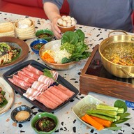 Zaab Eli (แซ่บอีลี่) ฟิวเจอร์พาร์ค และสเปลล์