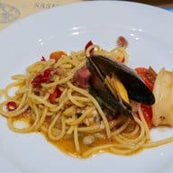 ห้องลามูน ภัตตาคารรามายณะ สาขารางน้ำ รางน้ำ