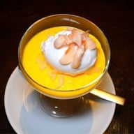 Fei Ya โรงแรมเรเนซองส์ กรุงเทพฯ