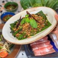 Zaab Eli (แซ่บอีลี่) ฟิวเจอร์พาร์ค และสเปลล์