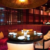 Fei Ya โรงแรมเรเนซองส์ กรุงเทพฯ