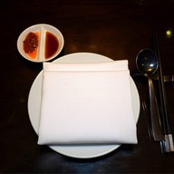 Fei Ya โรงแรมเรเนซองส์ กรุงเทพฯ