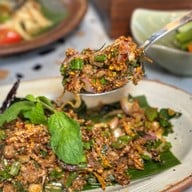 Zaab Eli (แซ่บอีลี่) ฟิวเจอร์พาร์ค และสเปลล์